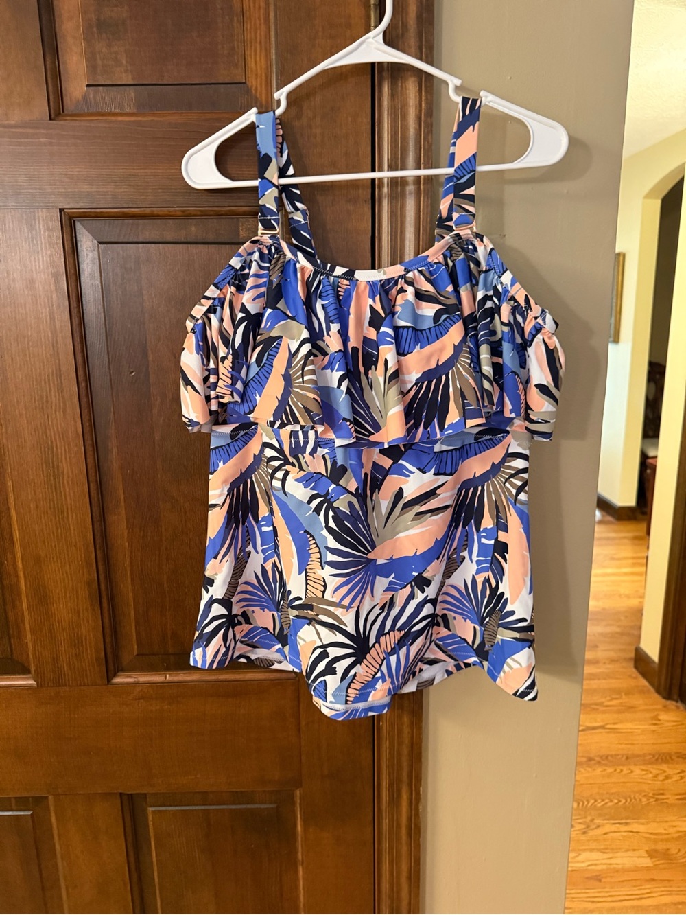 Raisins Tropical Print Off-Shoulder Tankini Top in Blue & Peach Size 18W